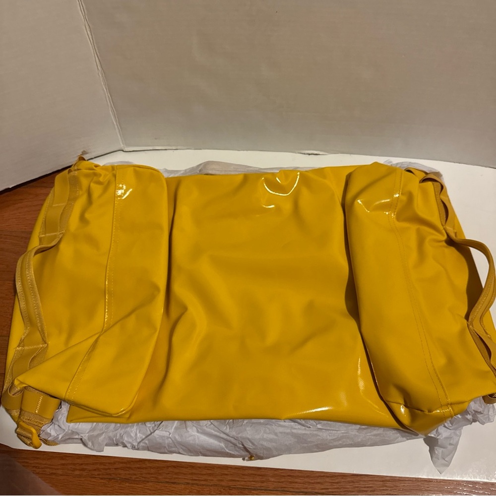 NEW Baboon to the Moon Go-Bag [Basic] — Big (60L) Yellow - Picture 10 of 13